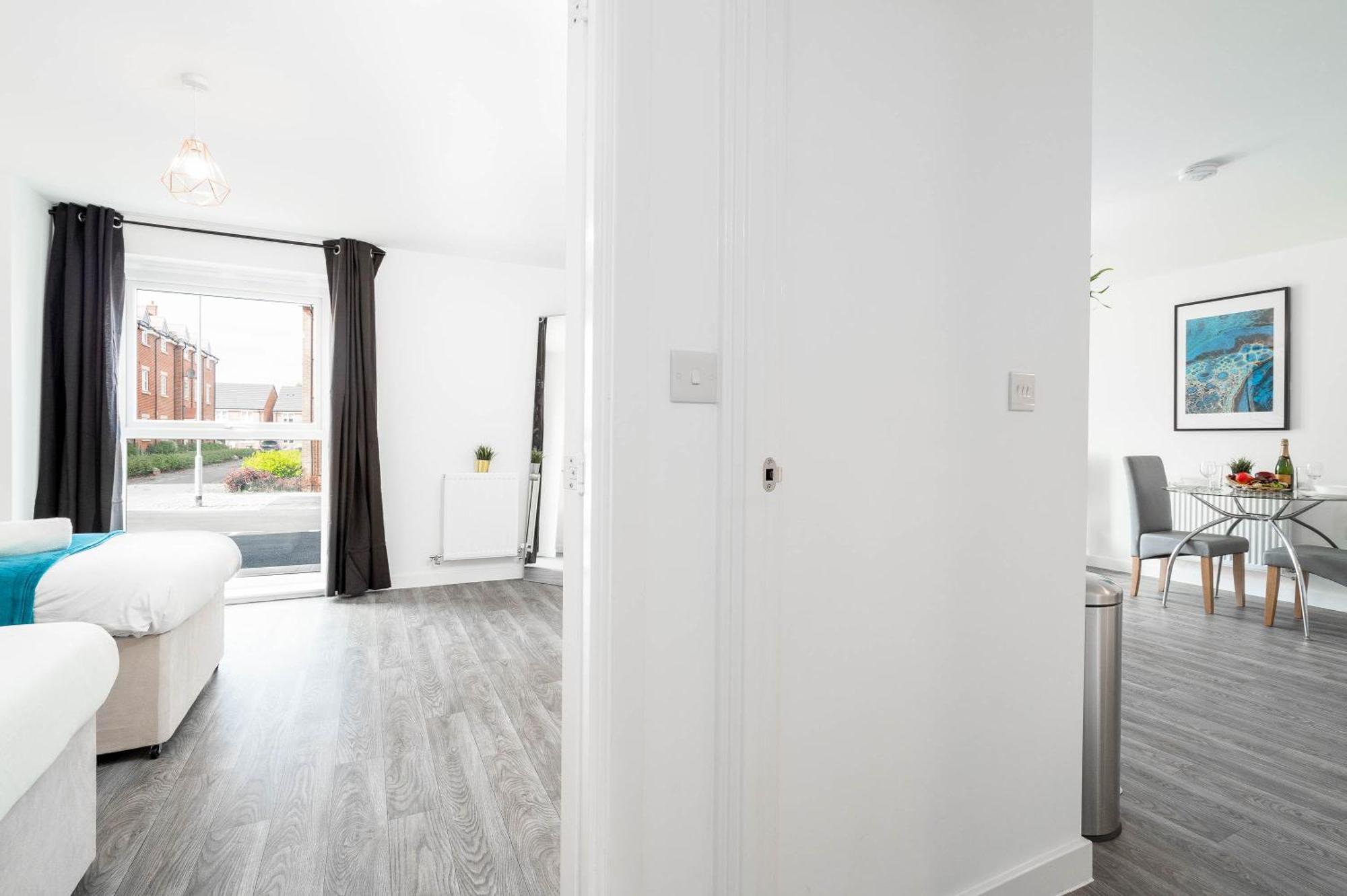 Luxury Apartment - Twin Beds - Selly Oak - Off-Street Parking - Free Netflix & Wifi - Top Rated 9Cc برمنغهام المظهر الخارجي الصورة